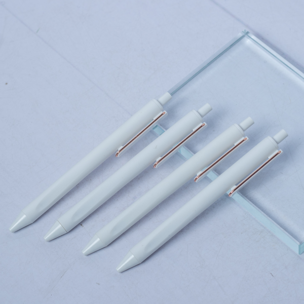 Plastic Pen 010 White