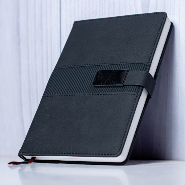 Silver Buckle Black